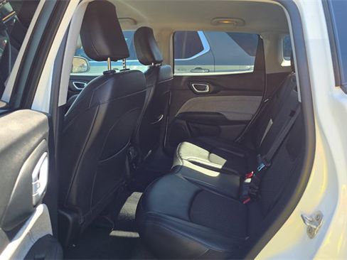 Used 2022 Jeep Compass Latitude w/ Convenience Group AWD/4WD image 15
