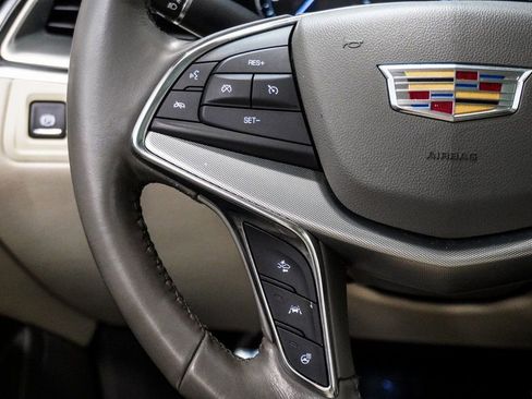 Used 2020 Cadillac XT5 Premium Luxury image 19