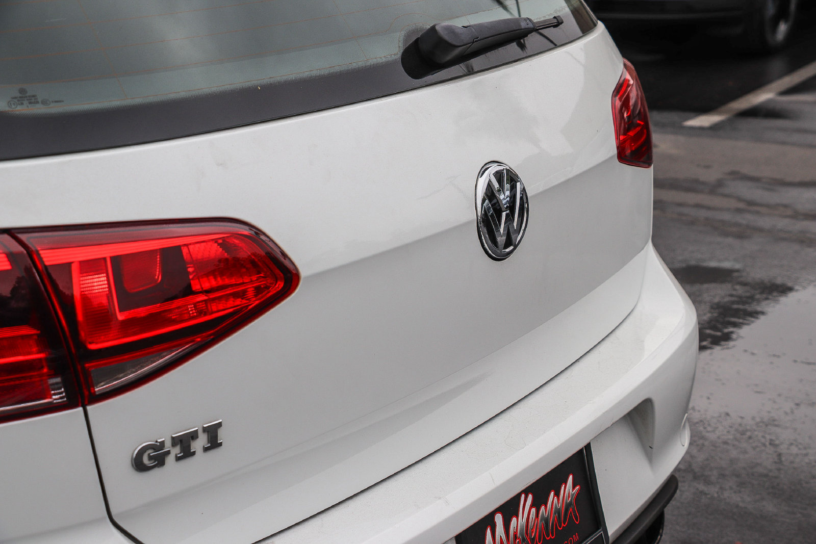Used 2016 Volkswagen GTI S FWD image 10