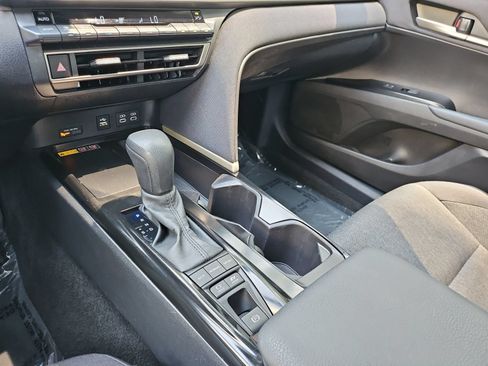 Used 2025 Toyota Camry LE FWD image 24