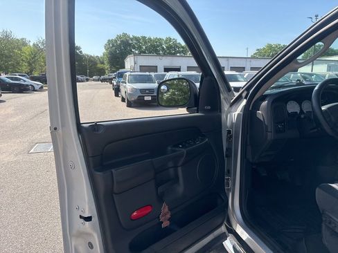 Used 2004 Dodge Ram 1500 Truck SLT w/ Quad Cab Value Group RWD image 16