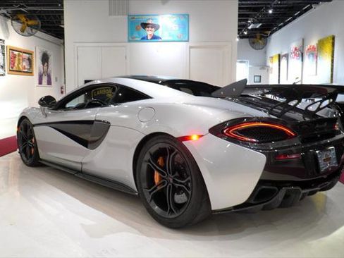 Used 2017 McLaren 570S Coupe image 5