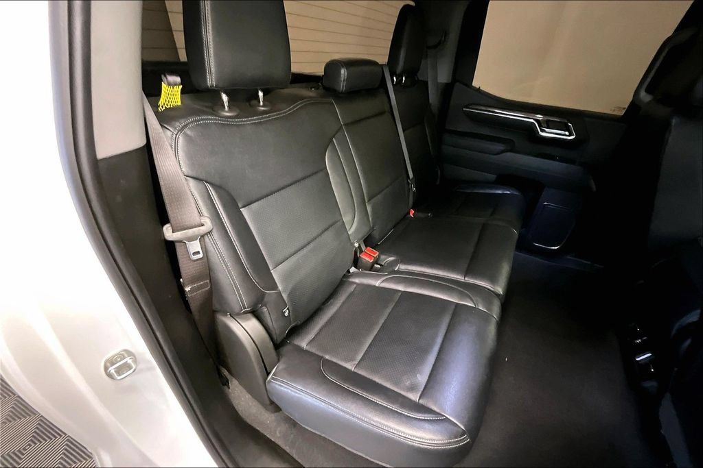 Used 2024 Chevrolet Silverado 1500 RST AWD/4WD image 23