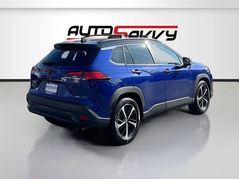 Used 2025 Toyota Corolla Cross AWD Hybrid w/ Convenience Package image 7