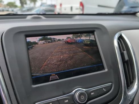 Used 2020 Chevrolet Equinox LS w/ LS Convenience Package image 17