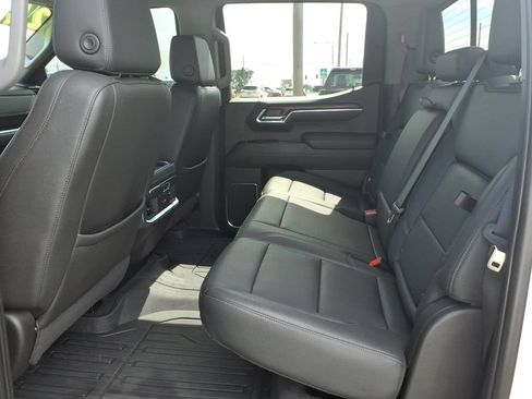 Used 2024 GMC Sierra 1500 SLT w/ SLT Premium Plus Package AWD/4WD image 17