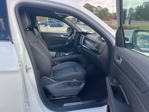 New 2026 Volkswagen Atlas Cross Sport SEL Premium R-Line image 32