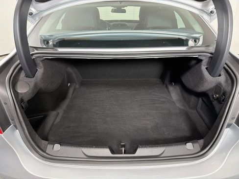 Used 2018 Jaguar XE RWD image 25