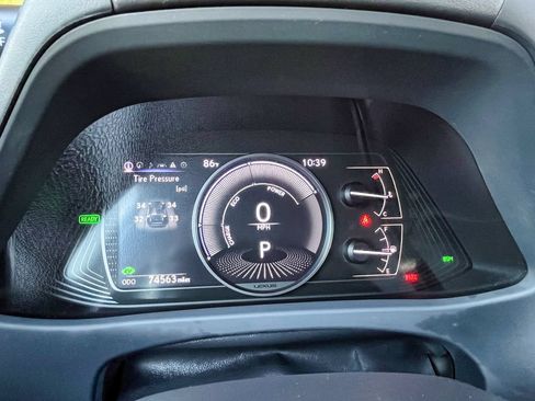 Used 2023 Lexus UX 250h AWD w/ Premium Package image 25