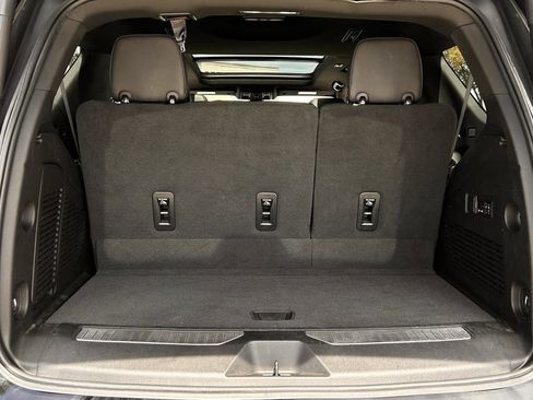 Used 2022 Chevrolet Tahoe Z71 w/ Luxury Package image 35