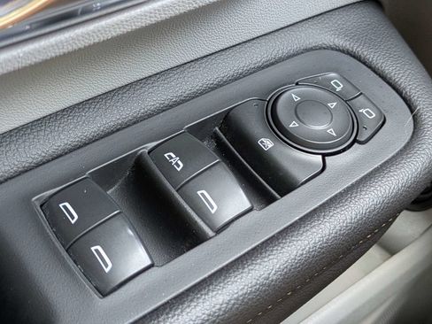 Used 2021 GMC Terrain SLT w/ Infotainment Package II FWD image 26