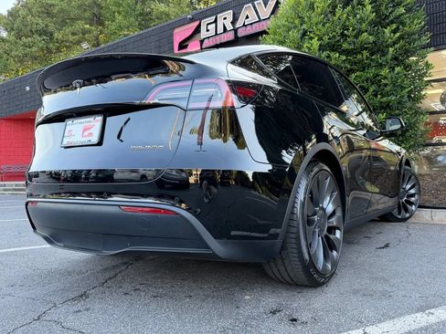 Used 2022 Tesla Model Y Performance AWD/4WD image 13