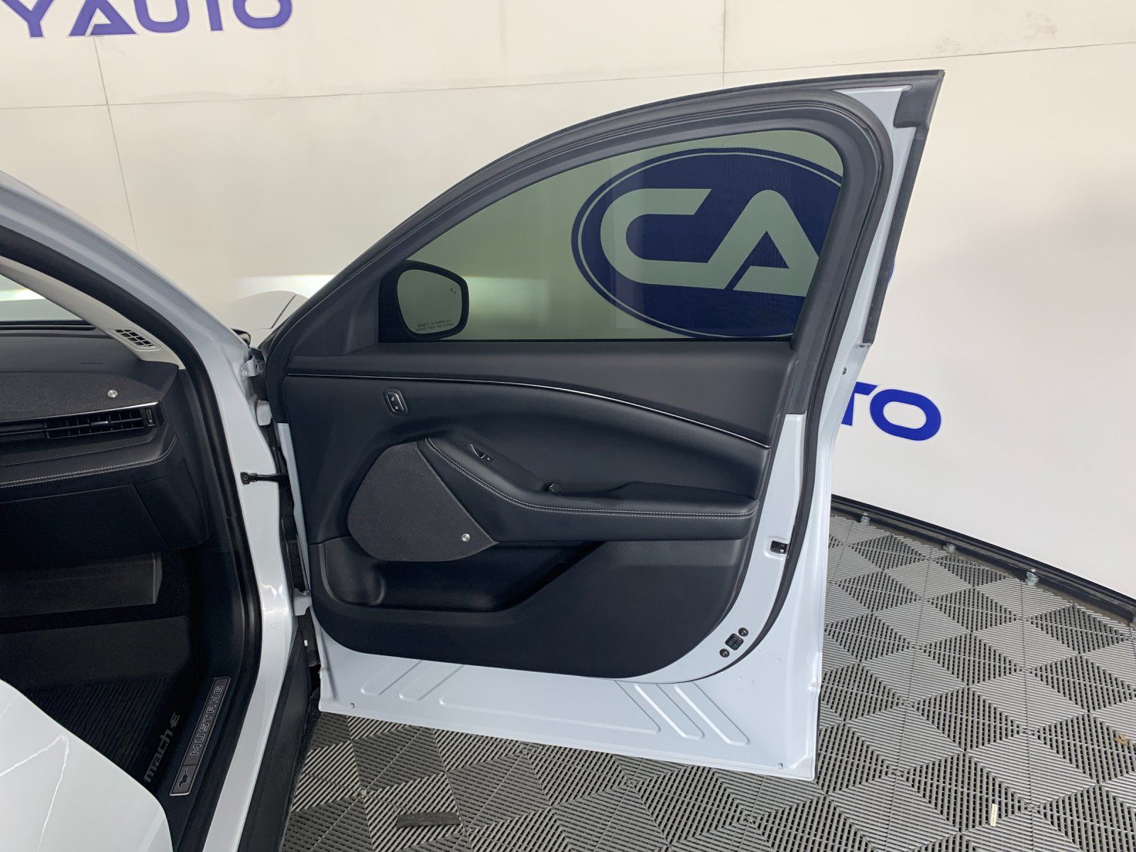 Used 2022 Ford Mustang Mach-E Premium RWD image 39