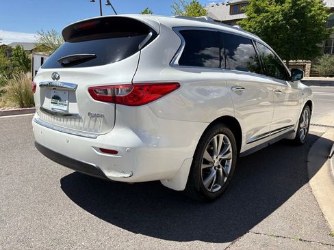 Used 2015 INFINITI QX60 FWD w/ Deluxe Touring Package image 7