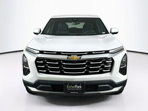Used 2025 Chevrolet Equinox LT AWD/4WD image 2