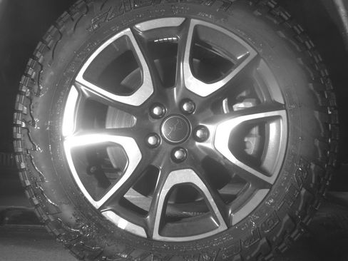 Used 2025 Jeep Compass Trailhawk AWD/4WD image 13
