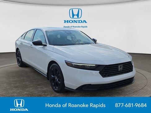 Used 2025 Honda Accord SE image 7