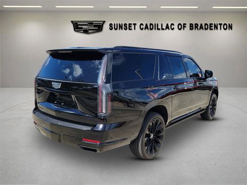 New 2026 Cadillac Escalade ESV Platinum Sport image 4