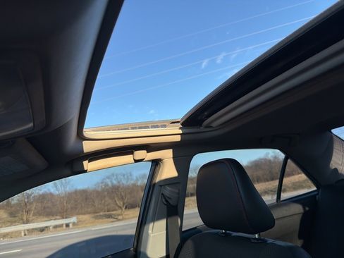 Used 2016 Toyota Camry XLE image 12