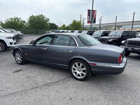 Used 2004 Jaguar XJ8 RWD image 12
