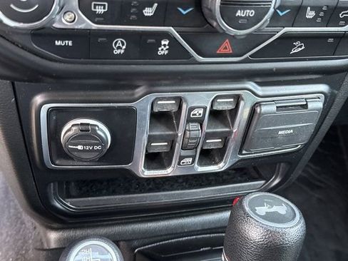 Used 2020 Jeep Wrangler Unlimited Sport image 23