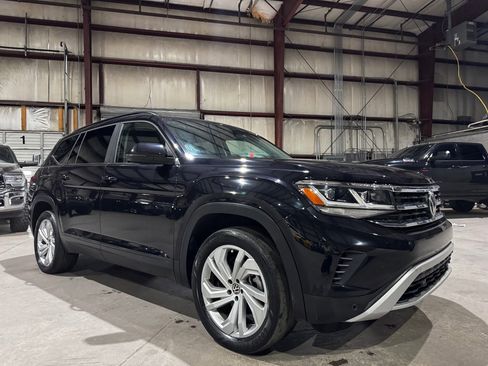 Used 2022 Volkswagen Atlas SE image 1