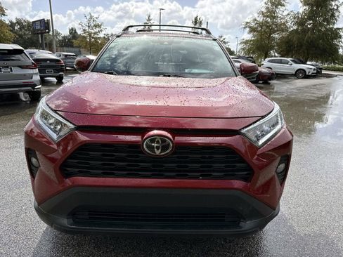 Used 2021 Toyota RAV4 XLE Premium image 8
