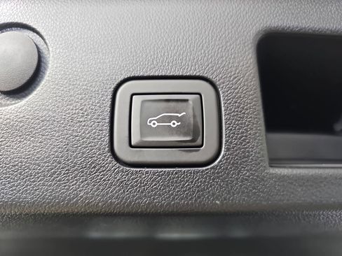Certified 2025 Chevrolet Equinox RS w/ Safety and Technology Package FWD image 17