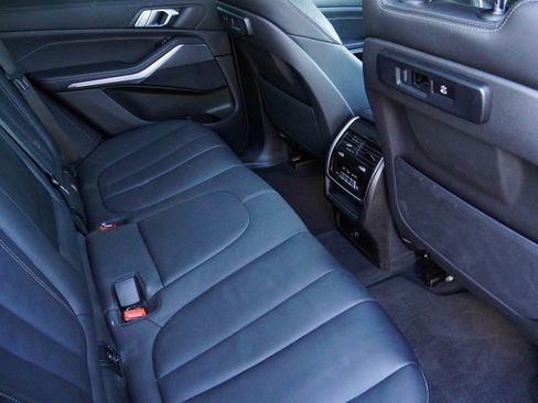 Used 2022 BMW X5 sDrive40i w/ M Sport Package image 34