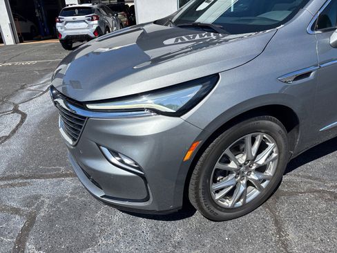 Used 2023 Buick Enclave Premium w/ Experience Buick Package image 8