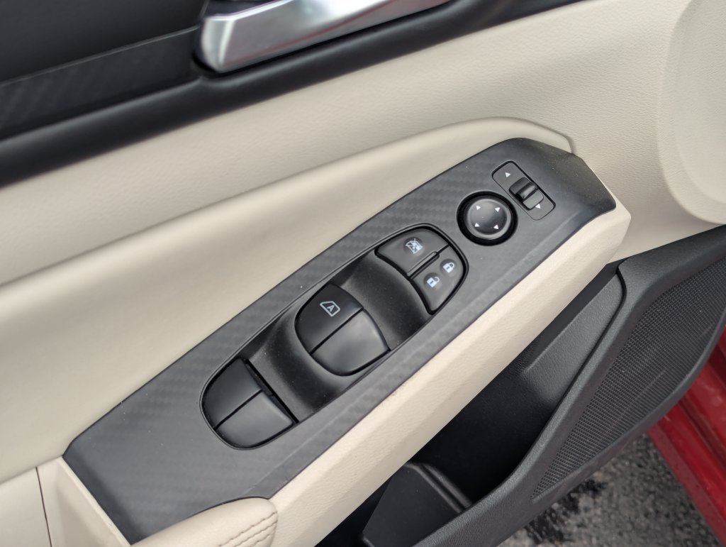 Used 2025 Nissan Altima 2.5 SV FWD image 24