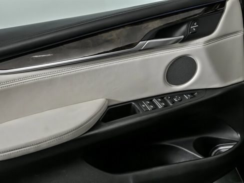 Used 2018 BMW X5 xDrive40e image 14