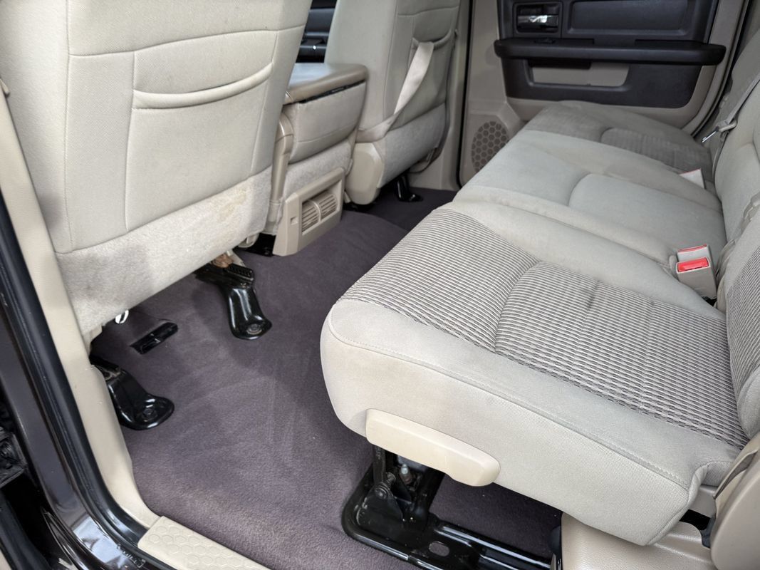 Used 2011 RAM 3500 SLT w/ Luxury Group AWD/4WD image 28