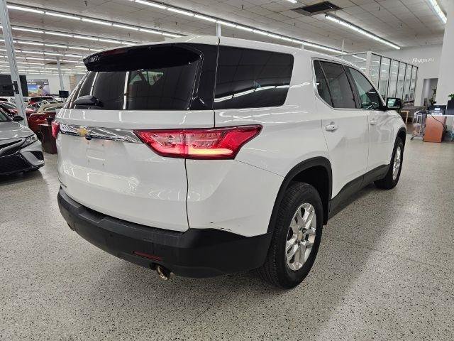 Used 2021 Chevrolet Traverse LS AWD/4WD image 5