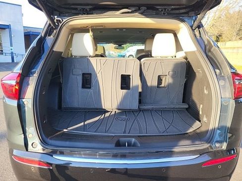 Used 2019 Buick Enclave Essence image 5