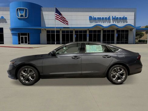 New 2026 Honda Accord EX-L image 2