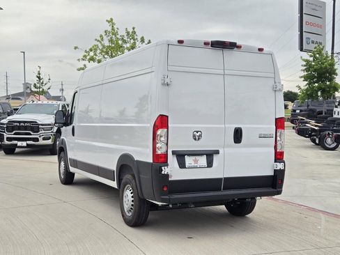 New 2026 RAM ProMaster 2500 w/ Convenience Group FWD image 2