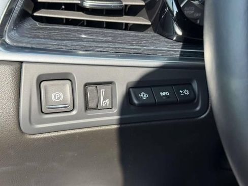 Used 2024 Cadillac XT5 Premium Luxury w/ Technology Package AWD/4WD image 26