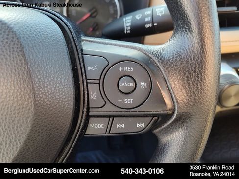 Used 2019 Toyota RAV4 LE image 21