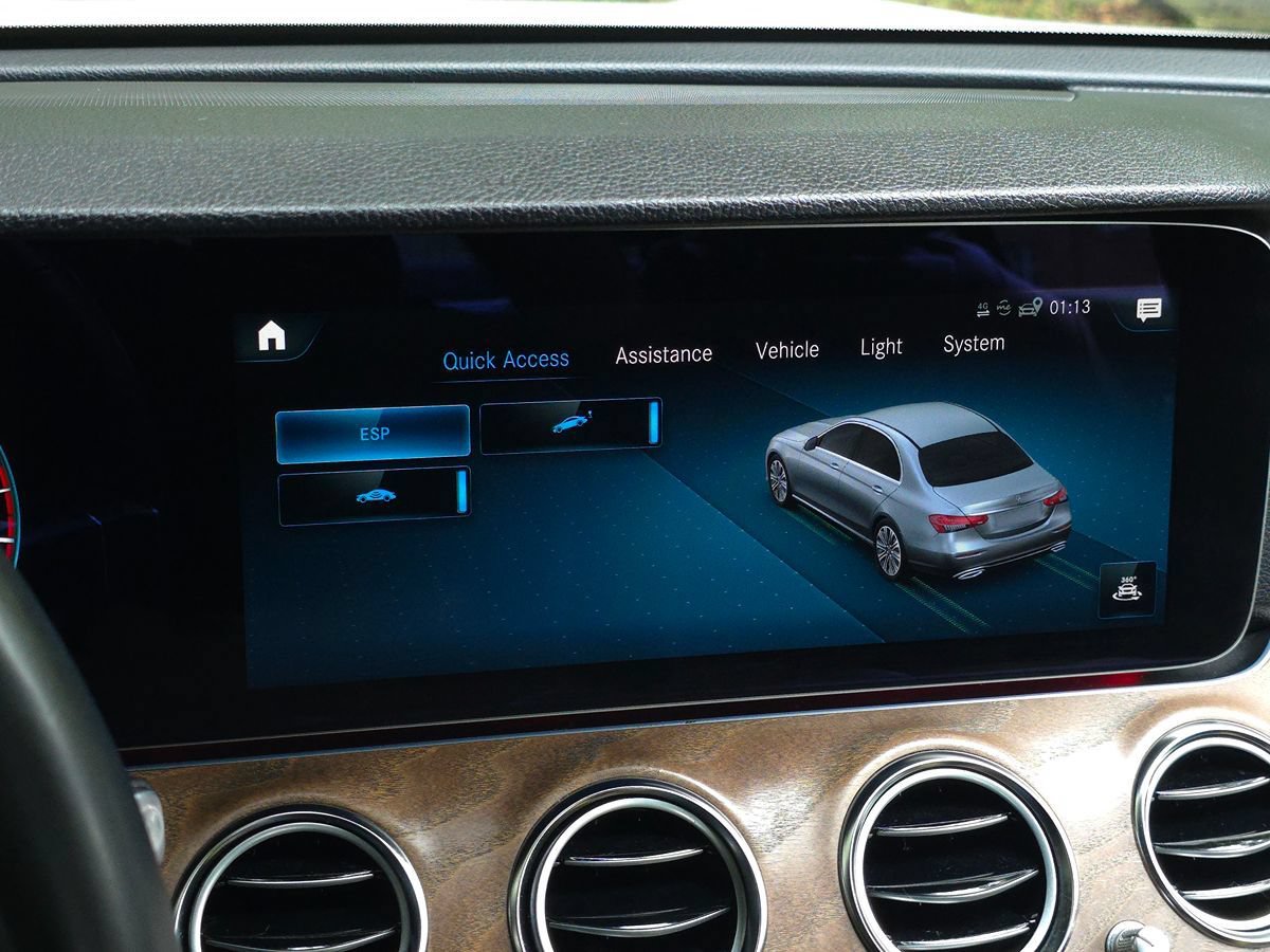 Used 2023 Mercedes-Benz E 350 4MATIC Sedan image 38