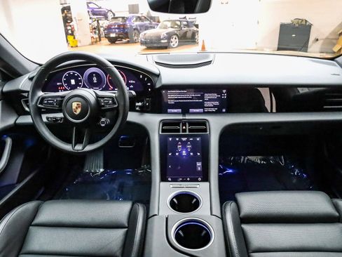 Certified 2025 Porsche Taycan image 15