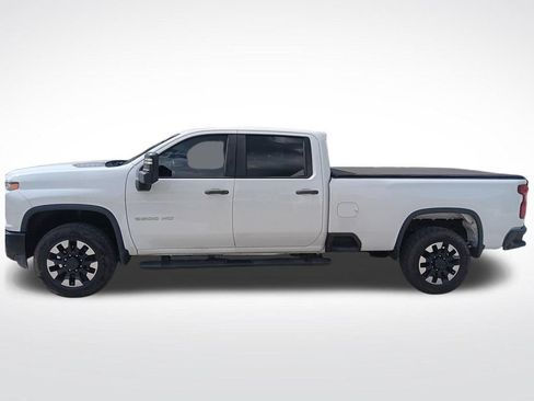 Used 2020 Chevrolet Silverado 2500 Custom RWD image 4