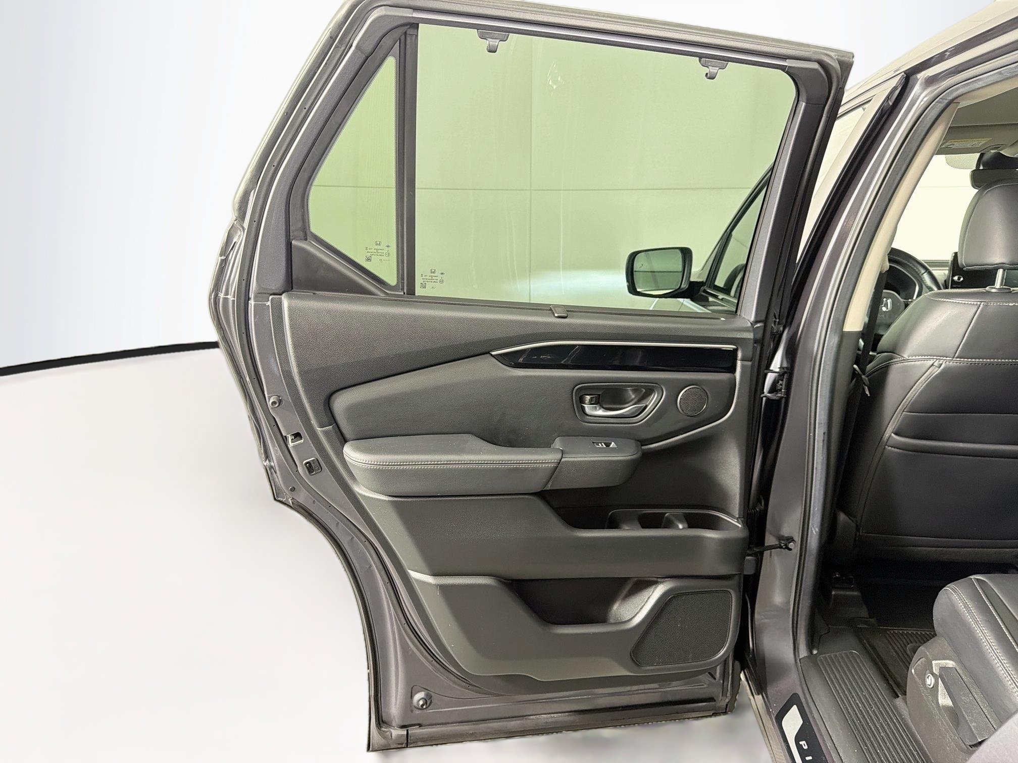 Used 2025 Honda Pilot EX-L image 25