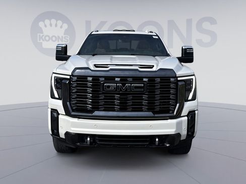 Used 2024 GMC Sierra 2500 Denali Ultimate image 11