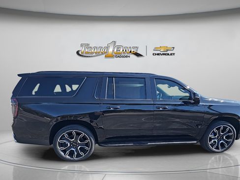 New 2026 Chevrolet Suburban RST w/ RST Capability Package image 8