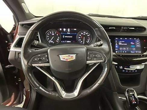Used 2022 Cadillac XT6 Premium Luxury w/ Technology Package AWD/4WD image 14