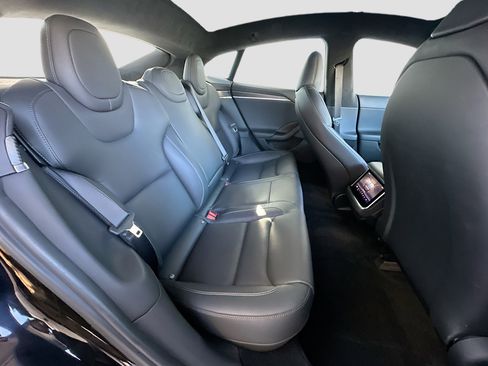 Used 2022 Tesla Model S Plaid image 29