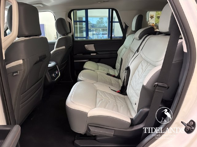 Certified 2025 Ford Expedition Active RWD image 30