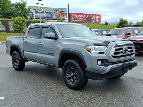 Certified 2021 Toyota Tacoma SR5 w/ Trail Edition AWD/4WD image 2