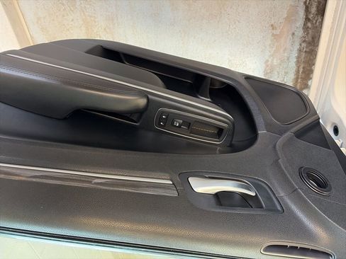 Used 2020 Chrysler 300 Touring L w/ Quick Order Package 2EF image 24